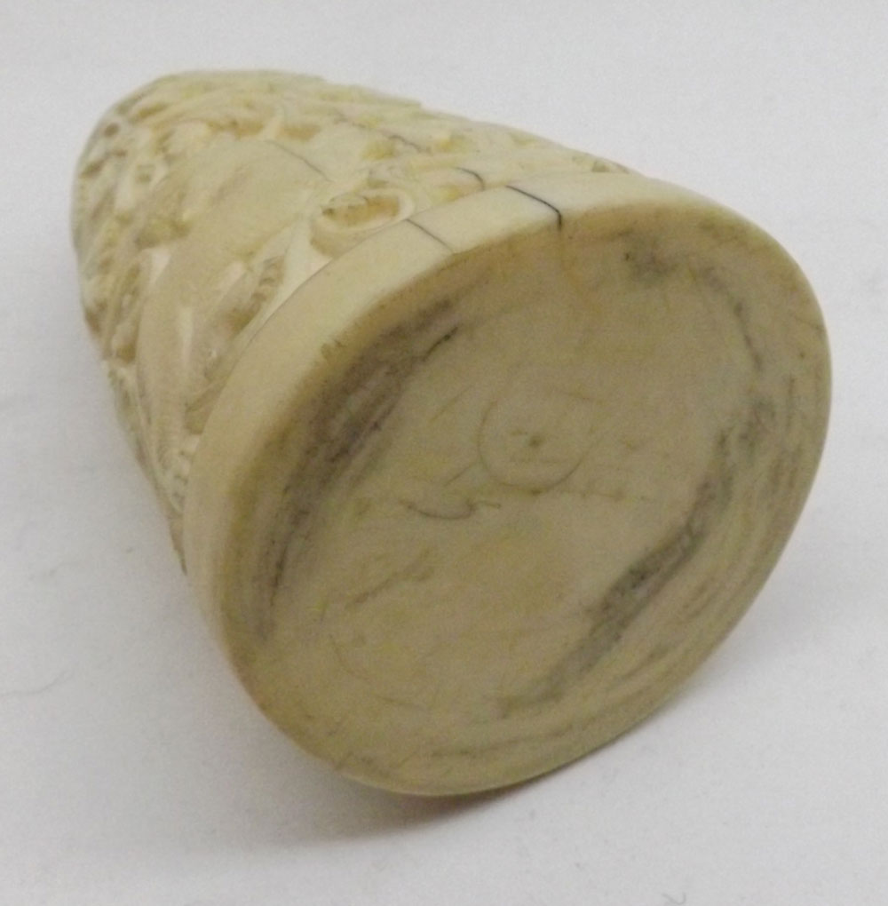 An Oriental carved Ivory Prism, ornately carved with hunters and their quarry and scrolls, etc, - Image 7 of 7
