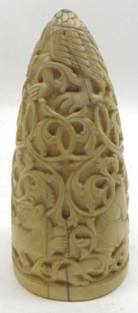 An Oriental carved Ivory Prism, ornately carved with hunters and their quarry and scrolls, etc, - Image 4 of 7