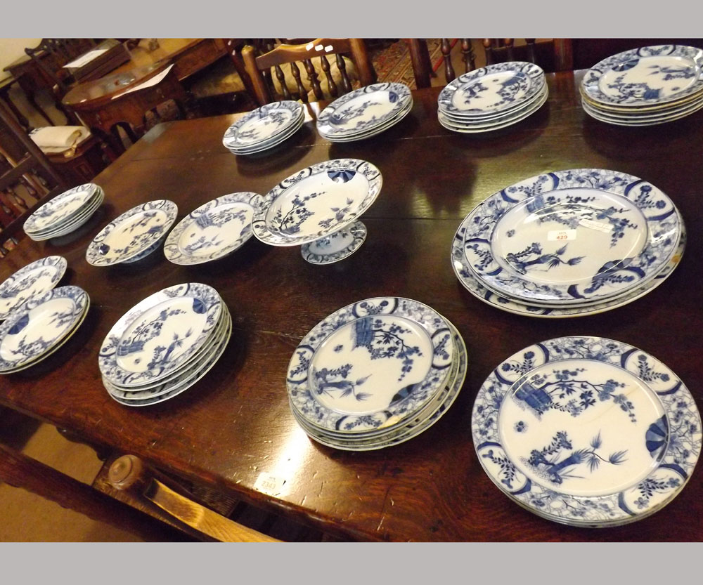 A quantity of 19th Century French Criel Montereau Barluet and Compagnie blue and white Dinner