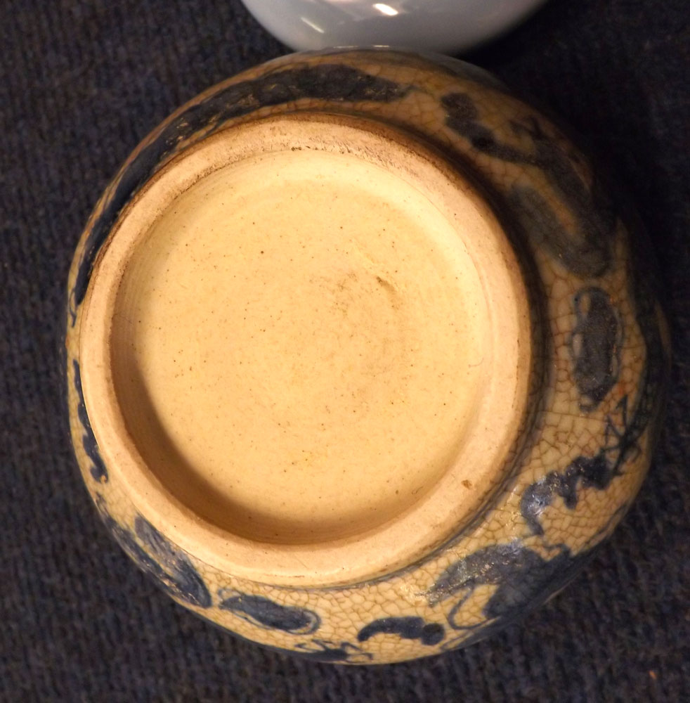 A small Chinese circular compressed Pot of baluster form, decorated in plain under glazed blue, the - Image 7 of 8