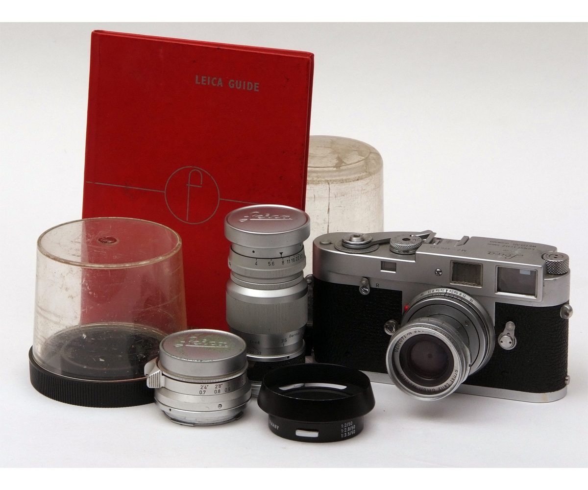 A 1959 Leica M2, 35mm Rangefinder Camera, Serial No 976235, fitted with an Elmar F=5cm 1:2, 8 Nr,
