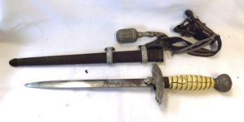 Third Reich Air Force Officer’s Dagger, wire-bound plastic grip (grip cracked), with sheath and