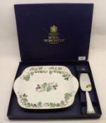 A Royal Worcester Lavinia patterned Plate with knife, in original box