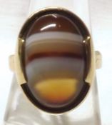 A hallmarked 9ct Gold Banded Agate Panel Ring