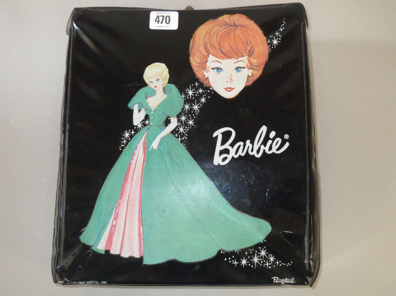 1963 original `Barbie` plastic suitcase holder with Barbie dolls & accessories