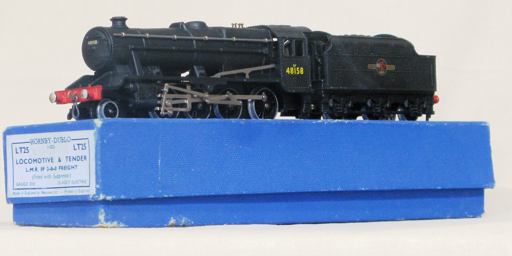LT25 8f Freight Locomotive 48158. Locomotive is in mint condition. The rare plain blue box is in