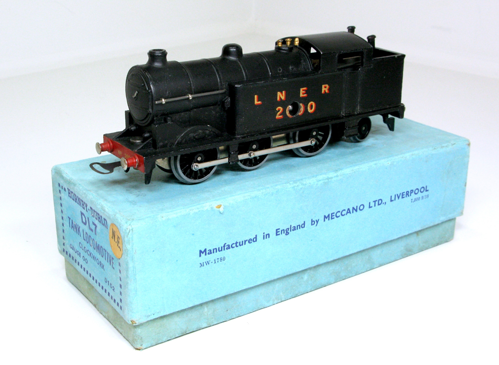 EDL7 0-6-2 Clockwork Tank Locomotive LNER. Pre-war couplings. Pale blue pre-war box date coded 7,