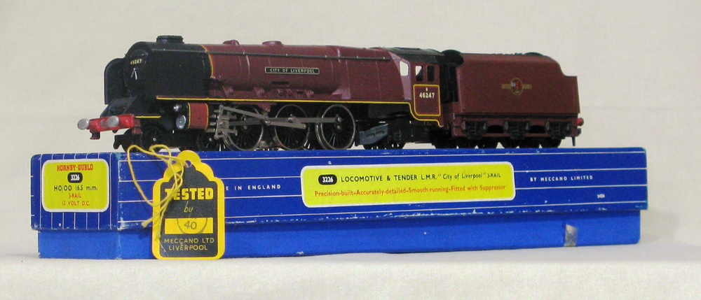 3226 Locomotive and Tender ?City of Liverpool?.  Very mint and boxed!