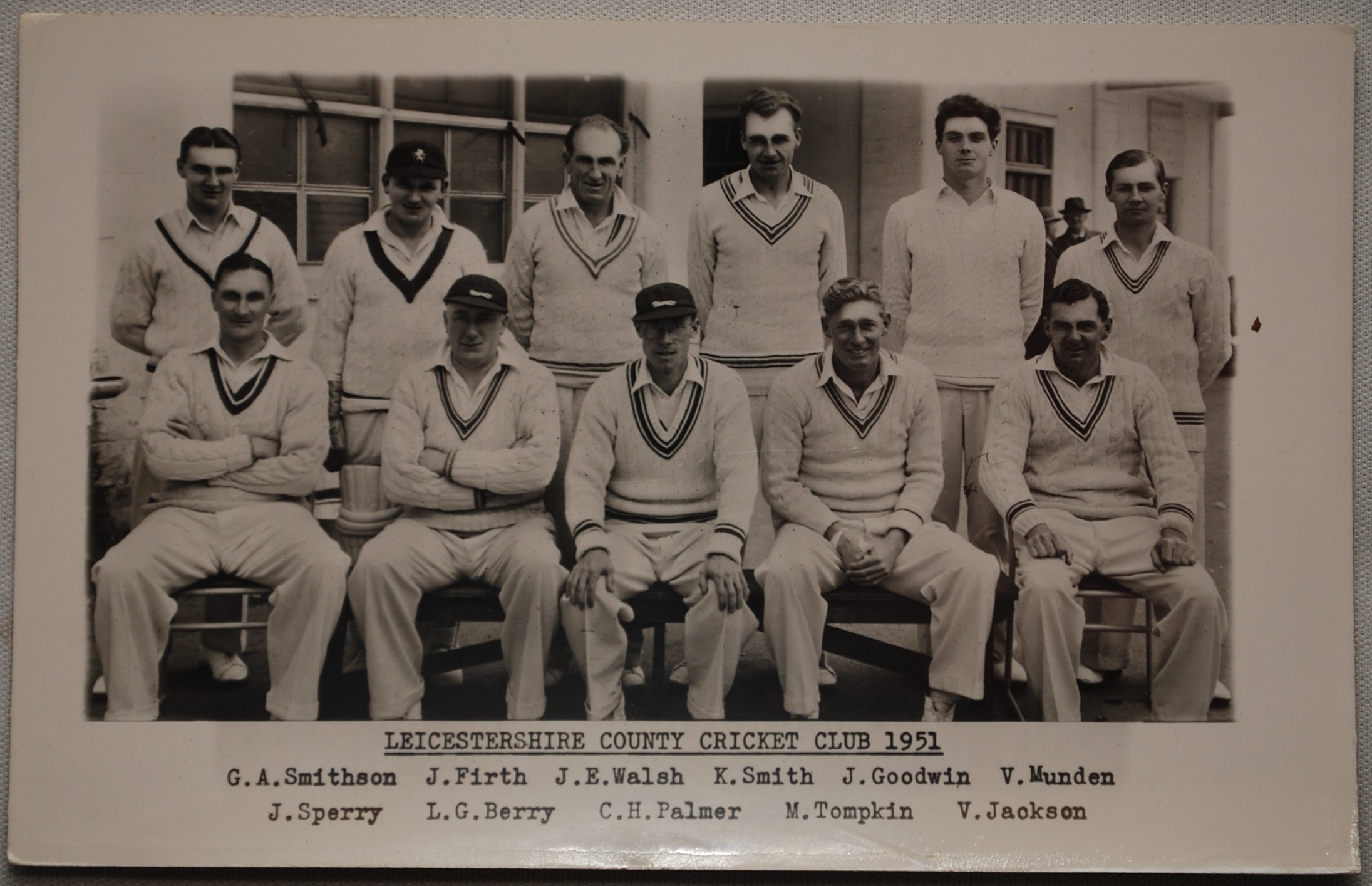 Leicestershire C.C.C. 1951. Excellent mono real photograph plain back postcard of the team seated