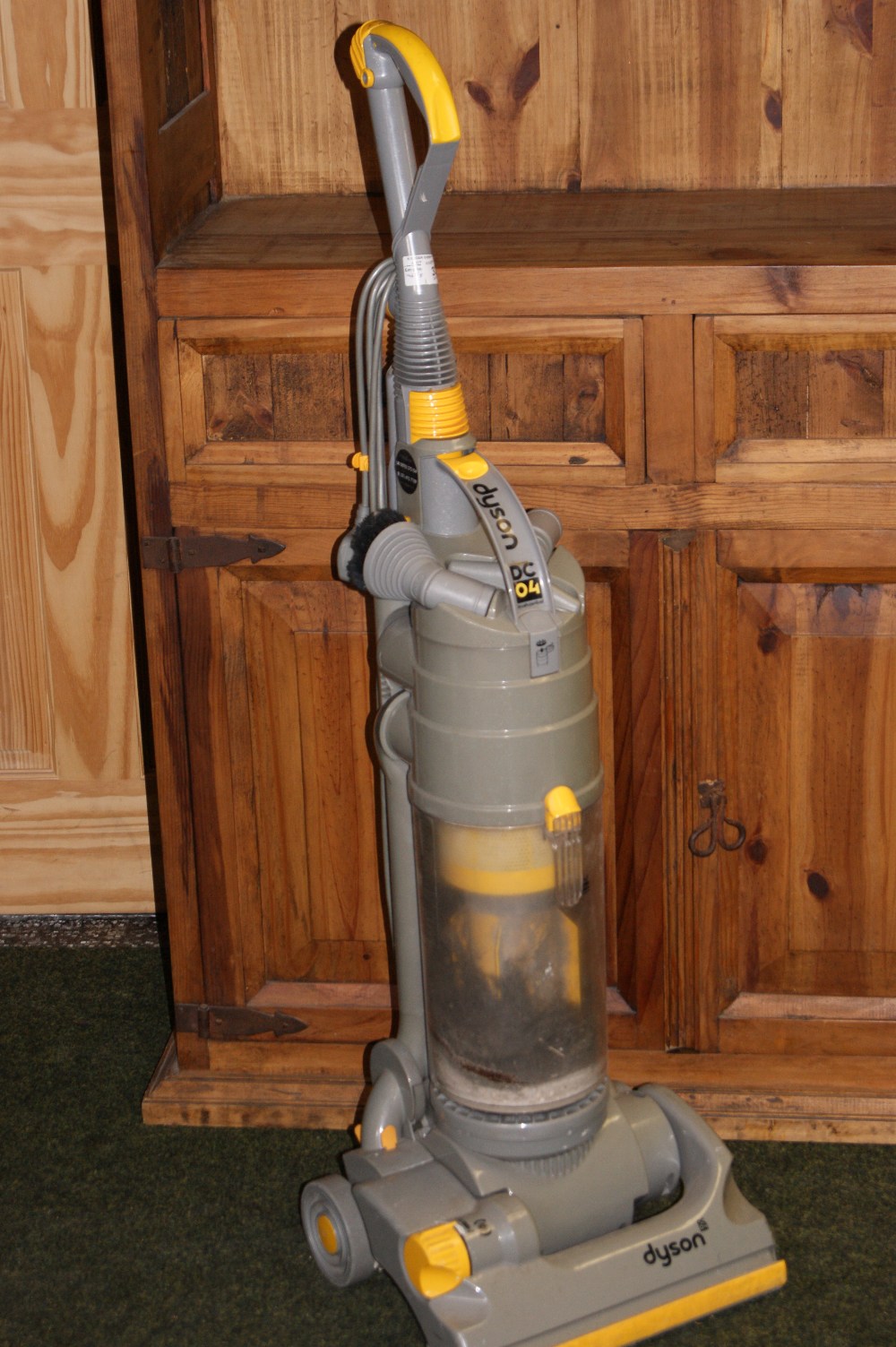 Dyson upright vacuum cleaner (not tested)