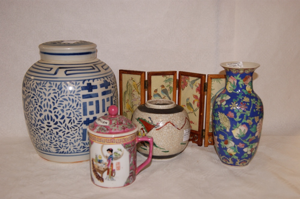 Large Oriental jar with cover, plus other Oriental ceramics