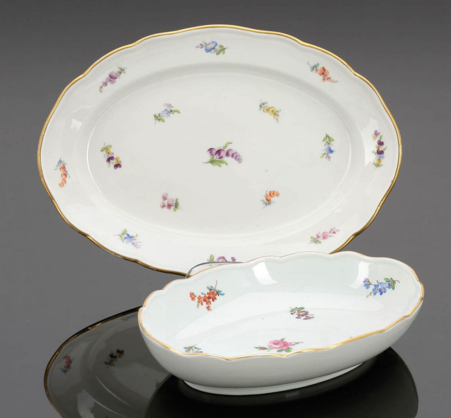 Platte und Schale Königliche und Staatliche Porzellan Manufaktur, Meissen 1850-1947. - Streublümchen