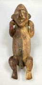 Ahnenfigur Wohl Mali/Westafrika. Holz. H. 53 cm. Schwarz und Weiß gefärbte männliche Figur als
