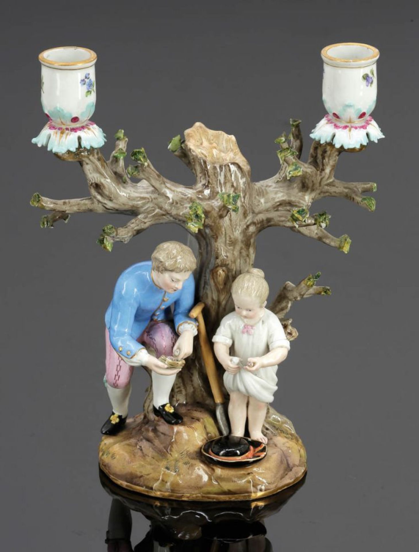 Kerzenleuchter Mädchen neben Gärtner mit Spaten und Vogelnest Königliche Porzellan Manufaktur,