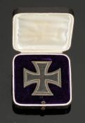Eisernes Kreuz 1. Klasse Deutschland, 1914. Buntmetall. 4,4 x 4,4 cm. Nadel. Orig.-Etui.