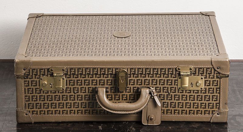 Fendi, Italy, Roma, kl. Reisekoffer, wohl 1970er Jahre. Ca. 55 x 38 x 18 cm. Guter Zustand m.