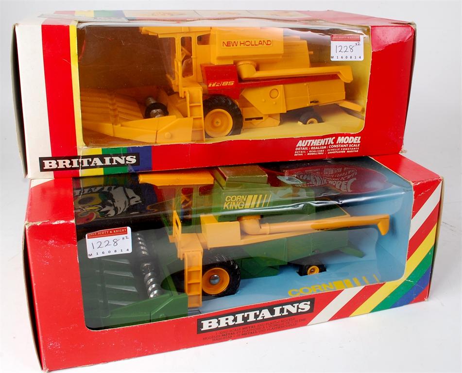 Britains, combine harvester group to include 9576 Corn King 489 combine harvester with maize head,