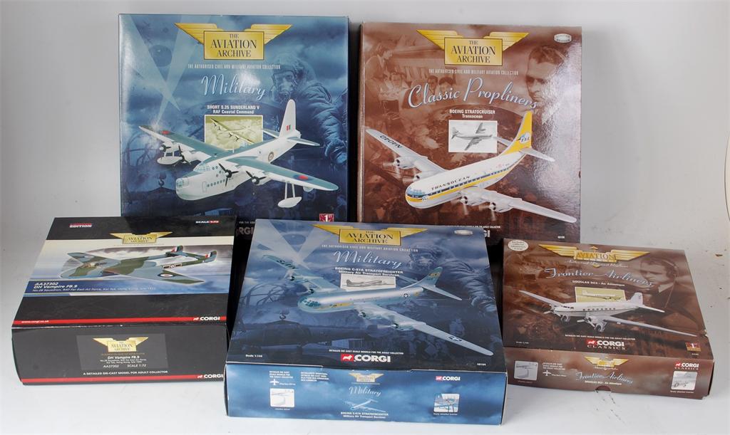 Corgi Aviation Archive, 1/72 and 1/144 scale aircraft group, all appear as issued, airlines,