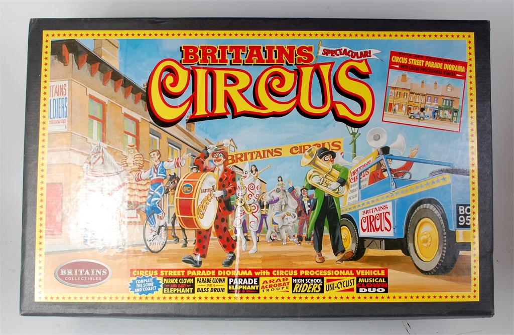 Britains, Circus Spectacular series No.8673, circus street parade diorama with circus professional