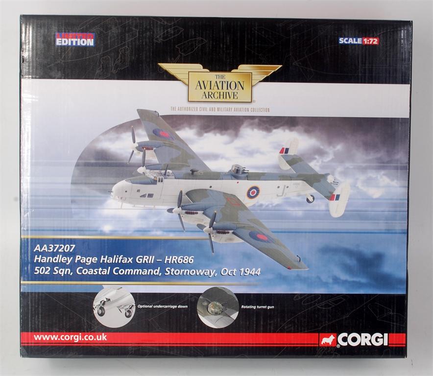 **AMENDMENT**Corgi Aviation Archive, 1/72 scale, AA37207 model of a Handley Page Halifax GR11-HR686,