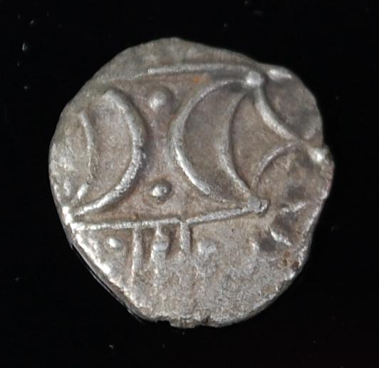 Celtic Iceni, silver unit 38-40AD, Iceni horse (F) / two opposed crescent (VF), Van Arsdell type 734
