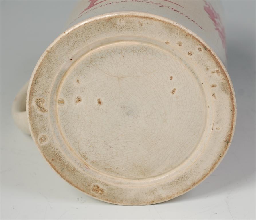A late 18th century rare theatrical English creamware tankard, transfer printed in puce with Mr - Image 5 of 5