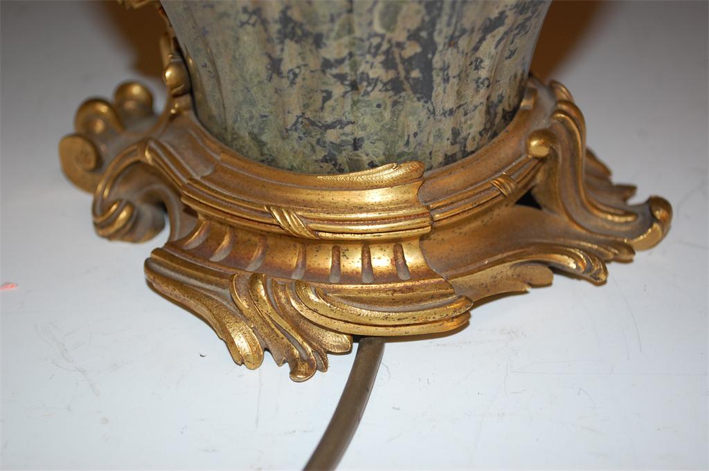 # A pair of circa 1900 gilt bronze and verdigris marble table lamps in the form of ewers, in the - Image 3 of 9