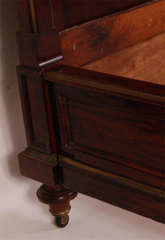A French Empire plum pudding mahogany and brass mounted 5ft bedstead, having single panelled head, - Image 4 of 5