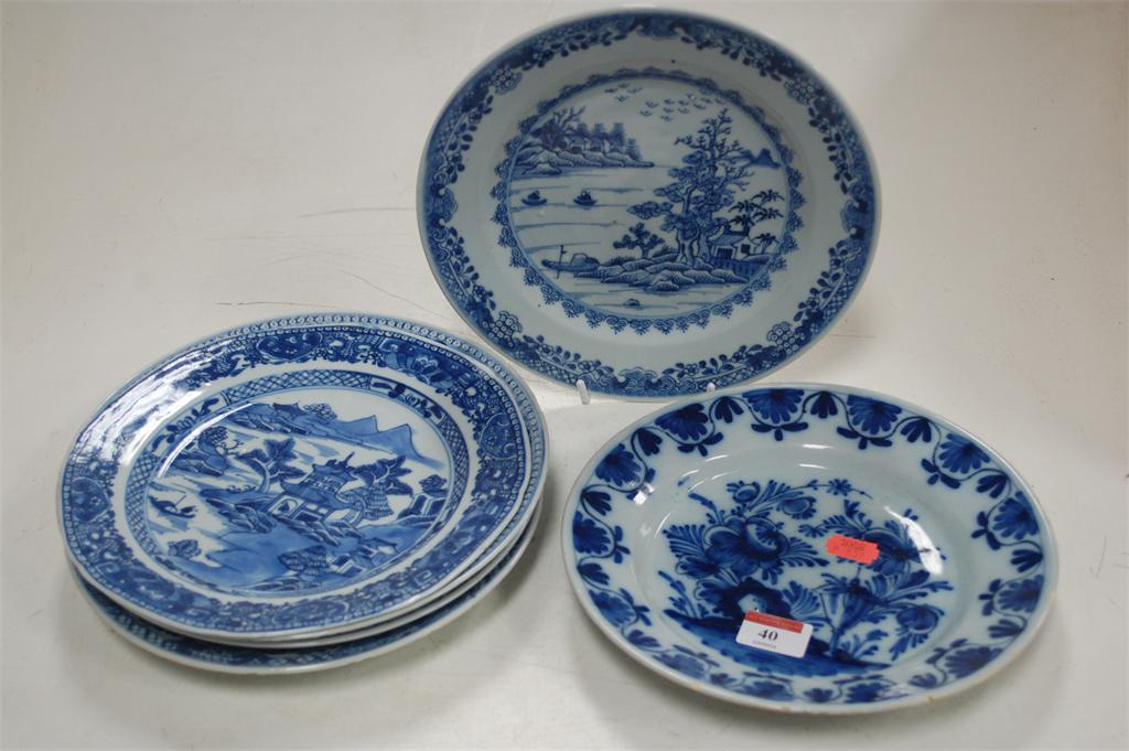 Five various Chinese export blue and white plates, and one other Delft shallow bowl (6)