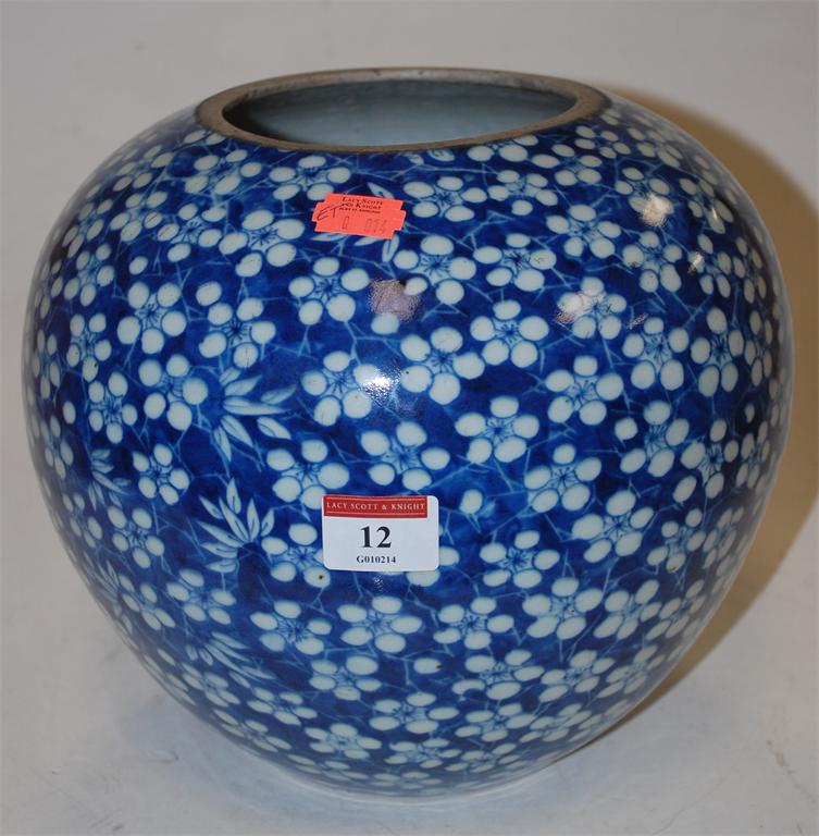 A Chinese export stoneware ginger jar (lacking cover)
