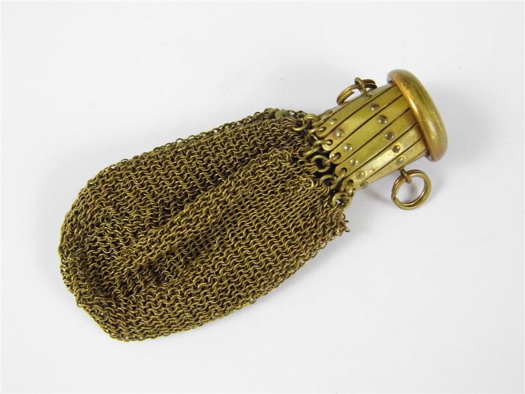An early 20th Century mesh purse