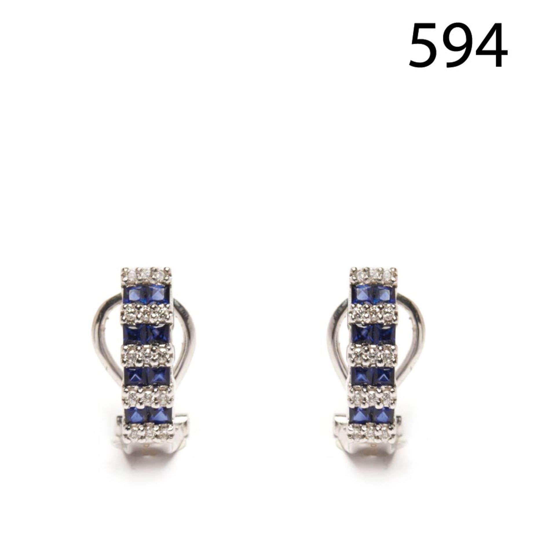 White gold, diamonds and blue sapphires earrings Pendientes media criolla en oro blanco con