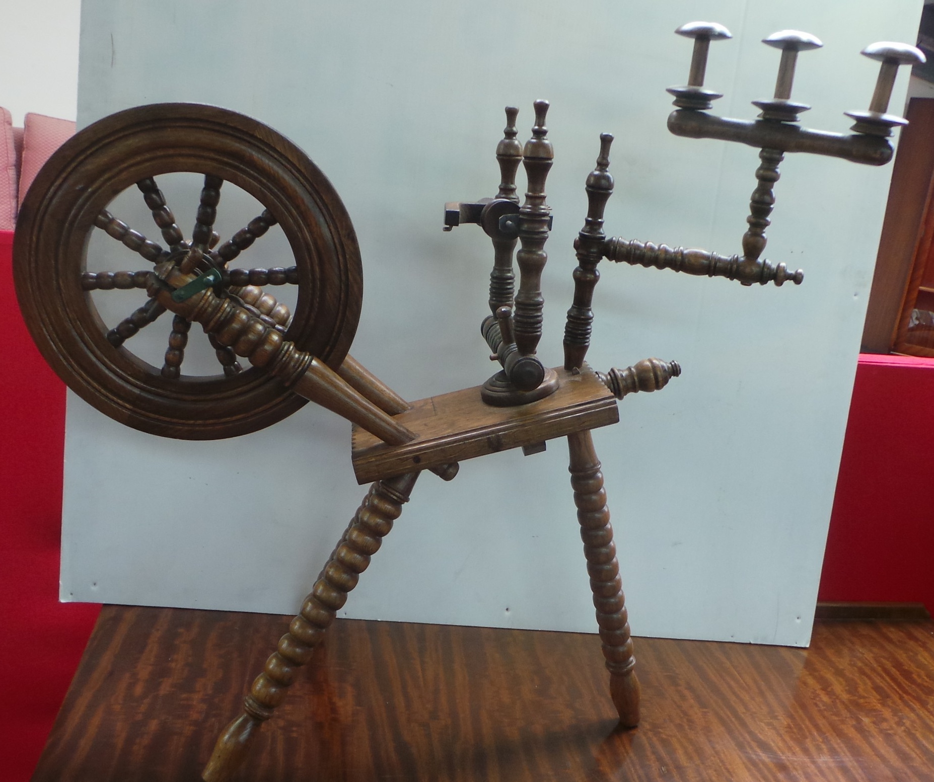 Oak Spinning Wheel