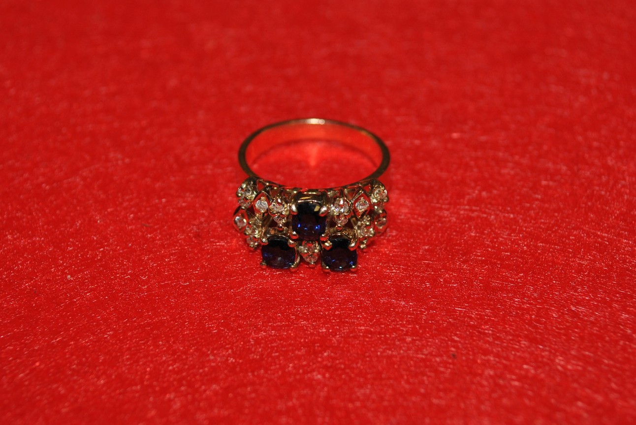 14K Diamond/Sapphire Cluster Ring