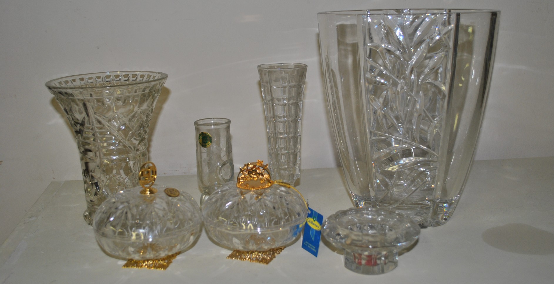 Assorted Lot of 7x Pieces of Cut Glass  including 2x Blarney Crystal with Gold Finish Celebration