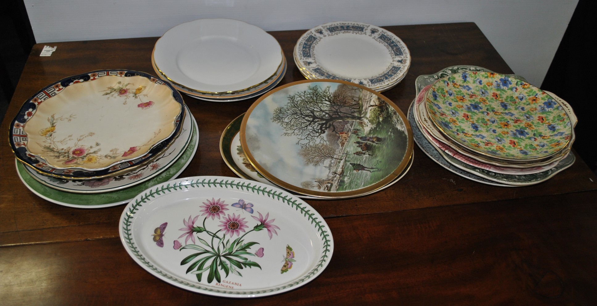 Selection of 20x Wall Plaques and Plates