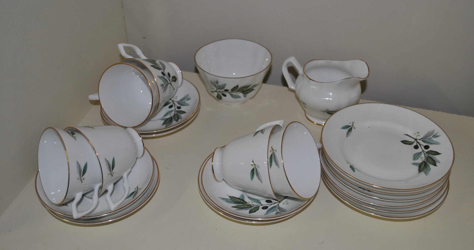 Tea Set 20 Piece Royal Stuart