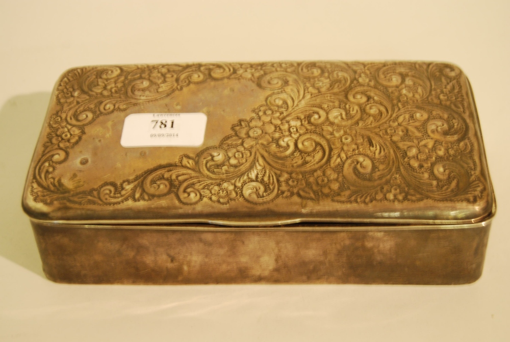 Large floral embossed silver rectangular trinket box (a/f)