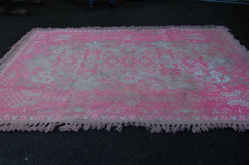 Casa Pupo rug in shades of pink and cream