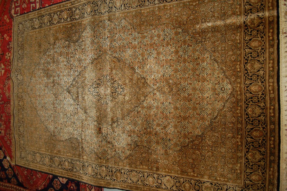 Qum rug with lobed medallion and all-over Herati design with multiple borders, 1.4m x 2.1m - Image 2 of 6