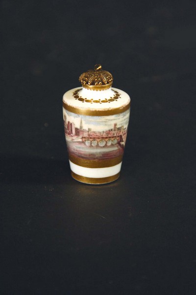 A GRAINGER LEE WORCESTER MINIATURE NAMED VIEW SCENT FLASK of Worcester, with a gilt metal stopper,
