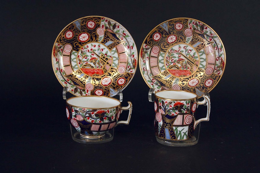 A COLLECTION OF ROYAL CROWN DERBY IMARI TEA AND COFFEE WARES each piece painted with paterae and