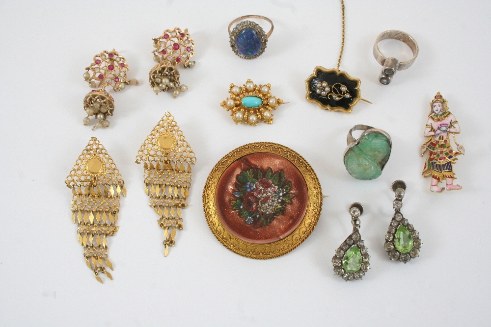 A QUANTITY OF JEWELLERY including a Georgian turquoise, pearl and gold brooch, a Victorian black