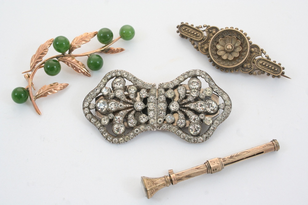 A QUANTITY OF JEWELLERY including a paste set double clip brooch, A Victorian gold brooch, a gold