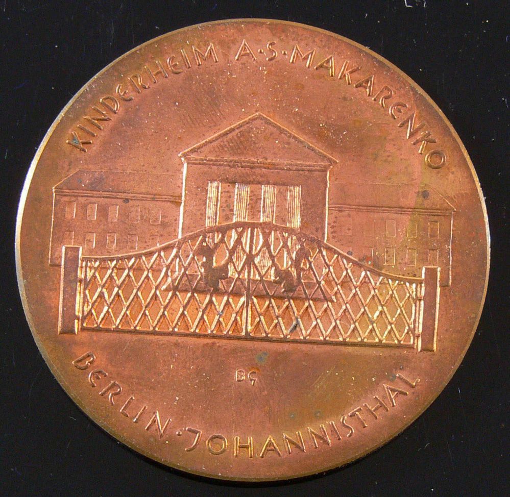 Bronzemedaille von 1939, Berlin Kinderheim Makarenko 1939, Gewicht ca. 71 g. Durchmesser ca. 6 cm