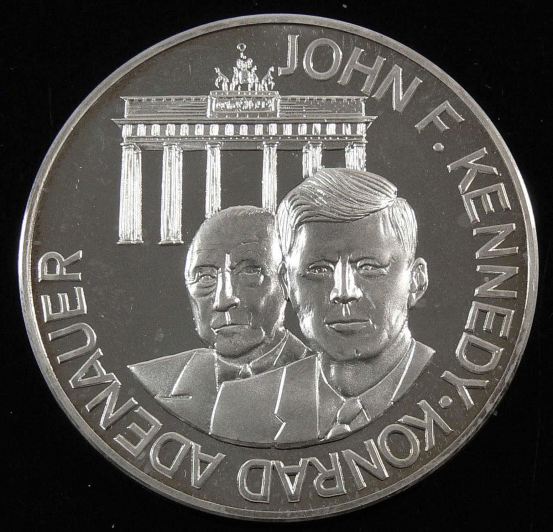 Medaille Berlin, seltene große Silbermedaille, " John F. Kennedy / Konrad Adenauer", 999,9er Silber,