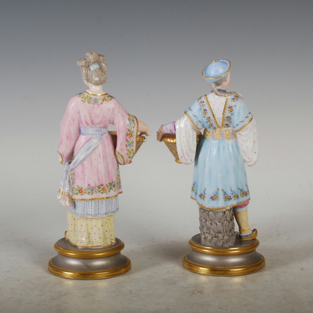 A pair of late 19th/ early 20th century German porcelain figures in the Chinoiserie style, modelled - Image 2 of 10