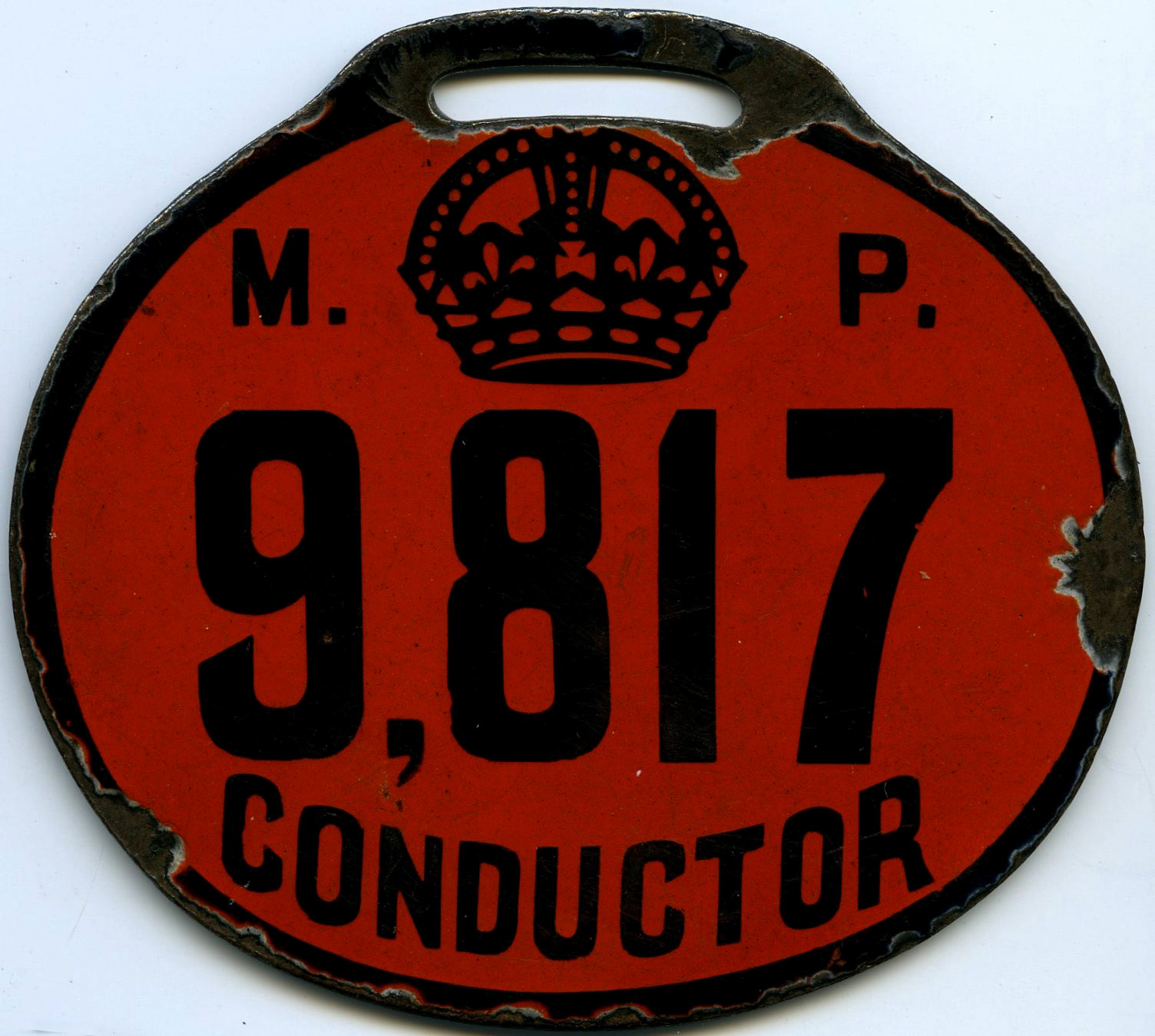 London bus conductor's ENAMEL LICENCE BADGE of the type issued form 1906 onwards and used until