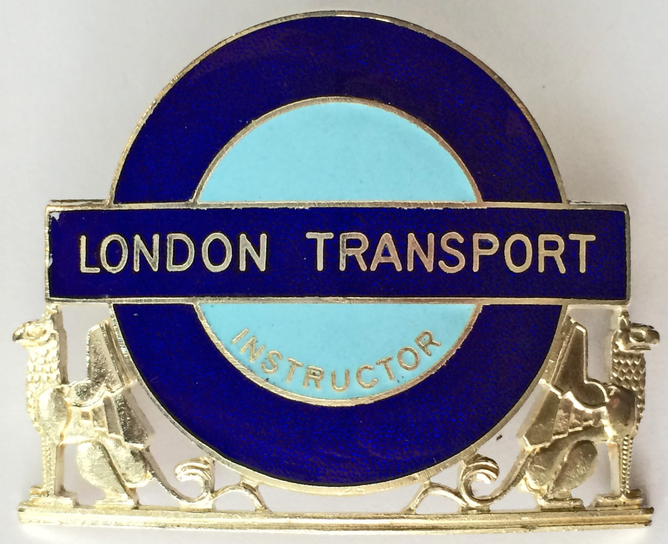 London Transport Buses Driving Instructor's CAP BADGE. This is the early 1980s issue with the