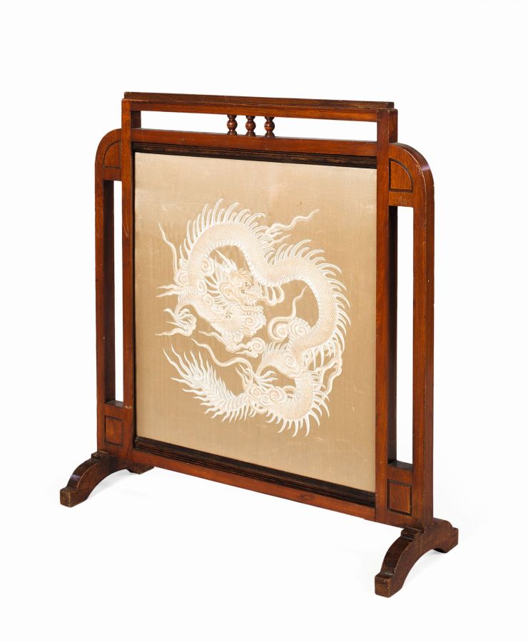 CHINESE EMBROIDERED SILK DRAGON PANEL SCREENLATE QING DYNASTYthe square pale gold silk panel with a